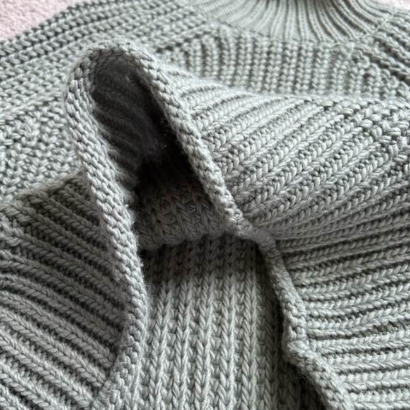 H&M Women's Chunky Knit Turtleneck Sweater Size Small - Picture 5 of 7